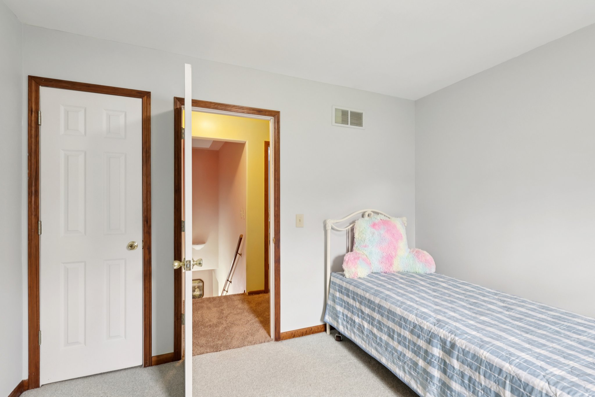 Mill St-S2003-020.jpg