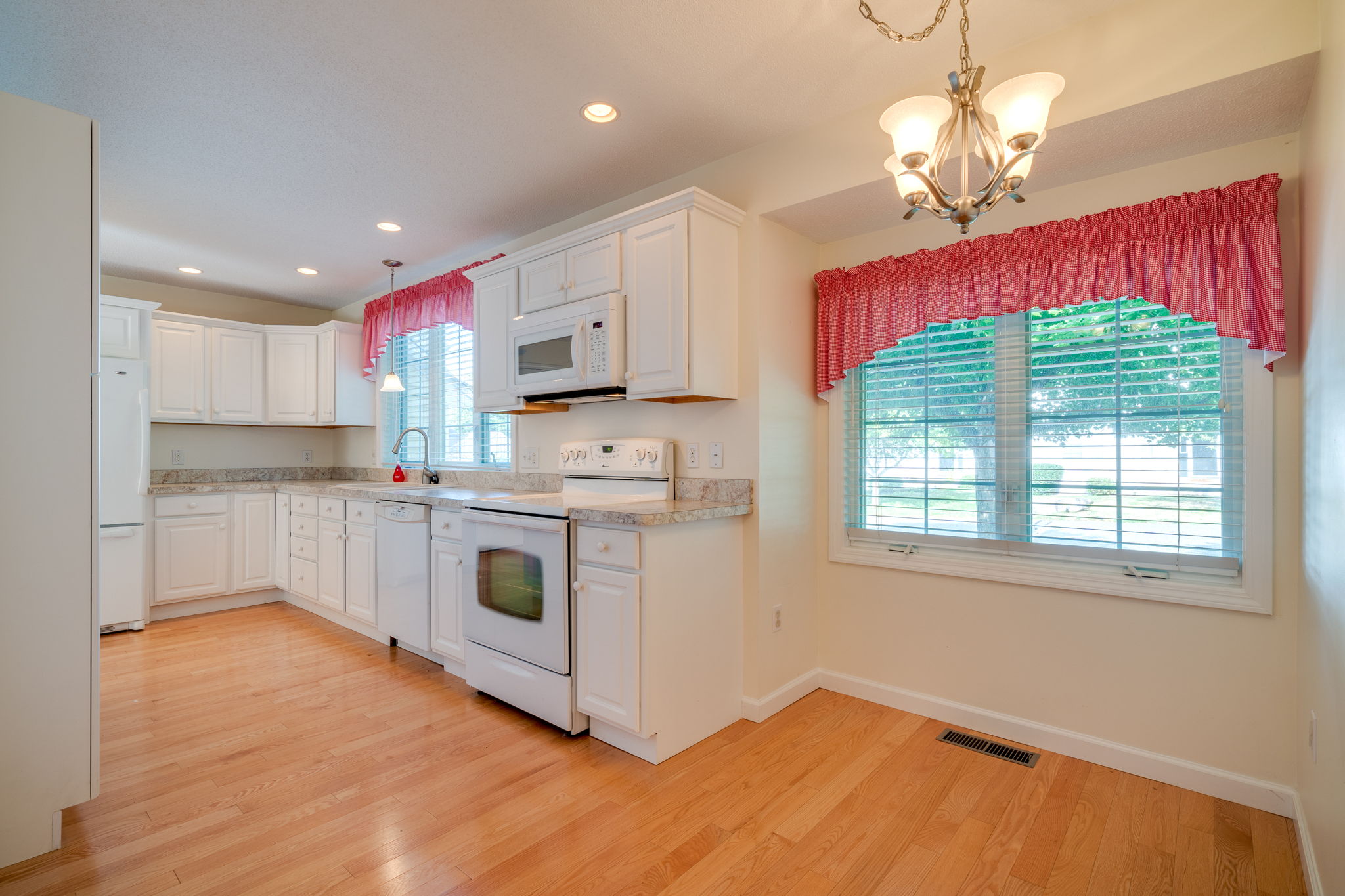  11 Mohegan Square, Mansfield, CT 06250, US Photo 13