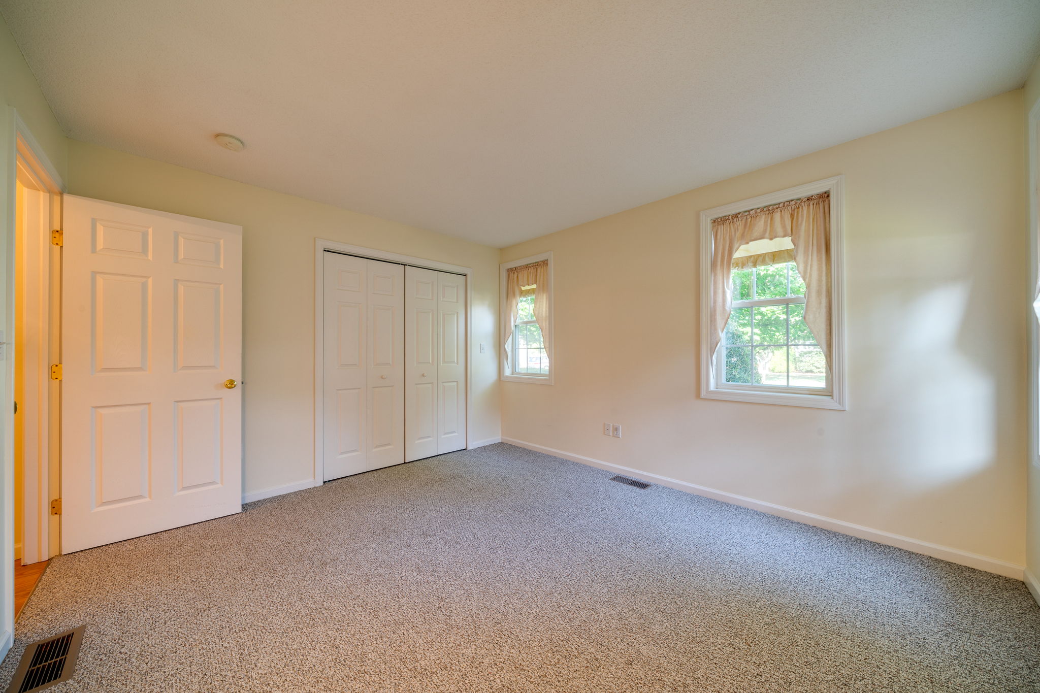  11 Mohegan Square, Mansfield, CT 06250, US Photo 20