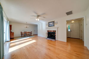  11 Mohegan Square, Mansfield, CT 06250, US Photo 1