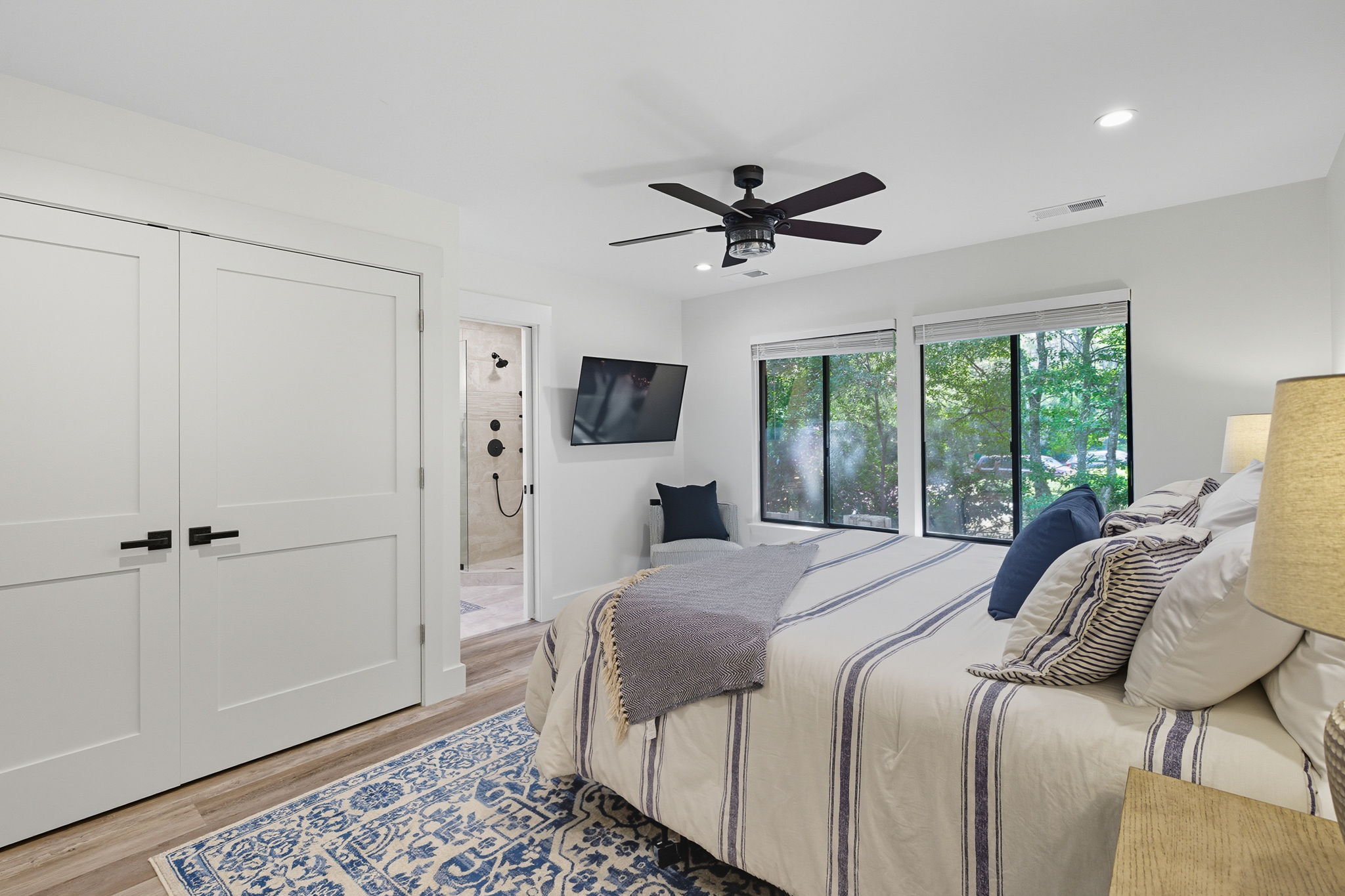 Primary King bedroom & spacious closet.