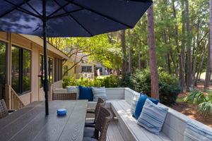 Large seating area on the deck.