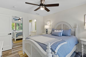 Guest bedroom 1 with Queen Bed.