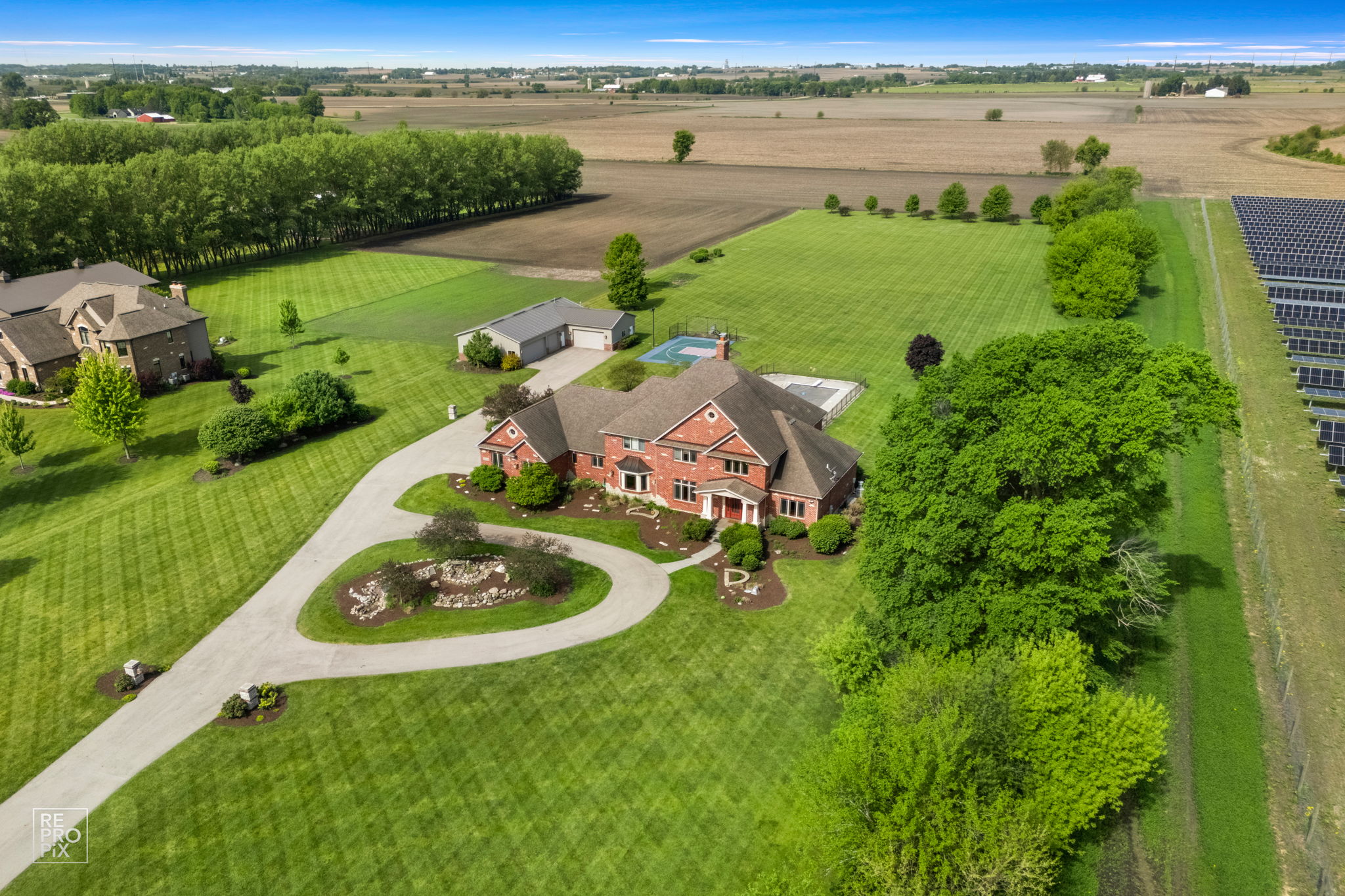 11N720 Muirhead Rd, Elgin, IL 60124_001