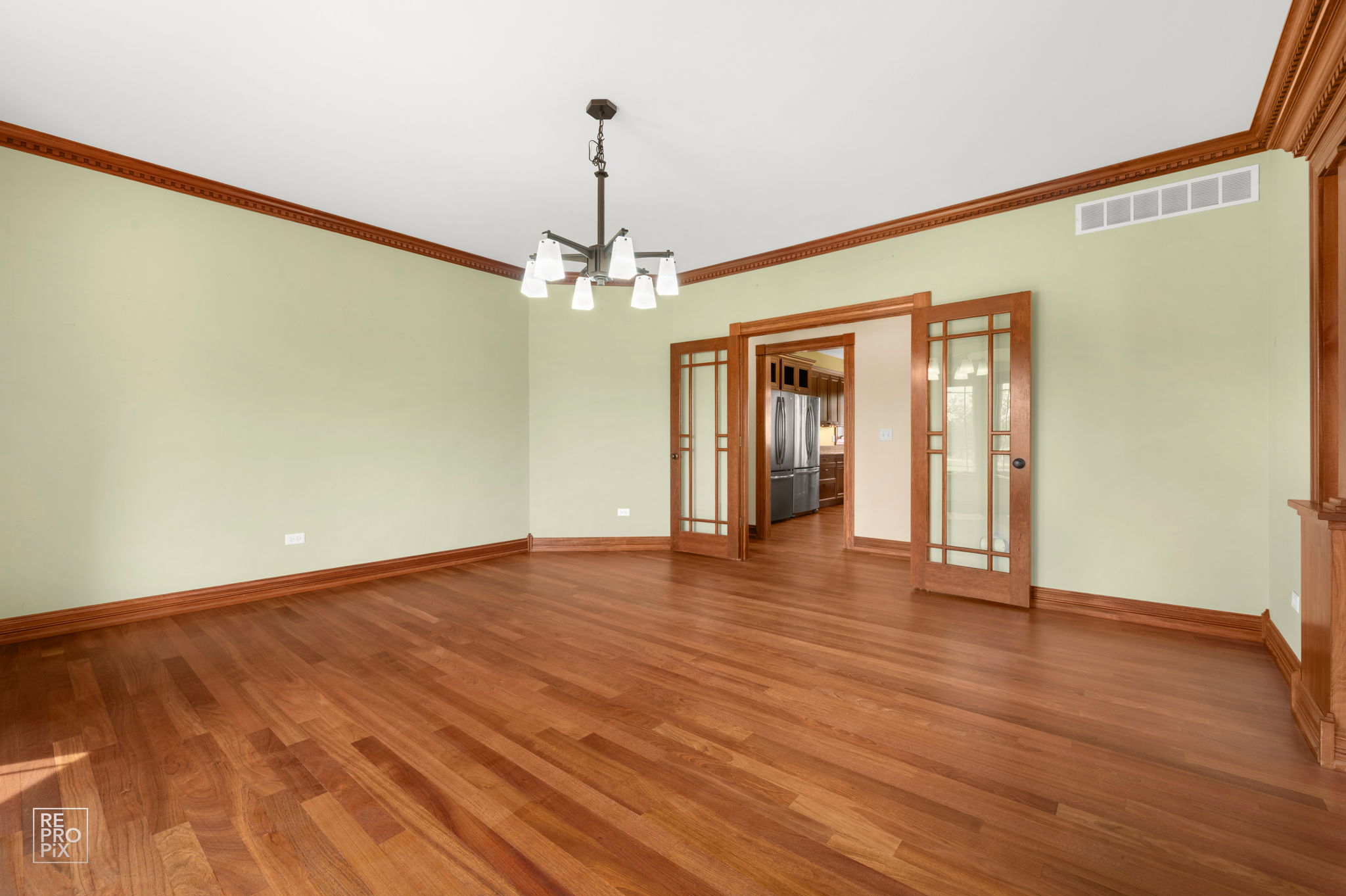 11N720 Muirhead Rd, Elgin, IL 60124_010