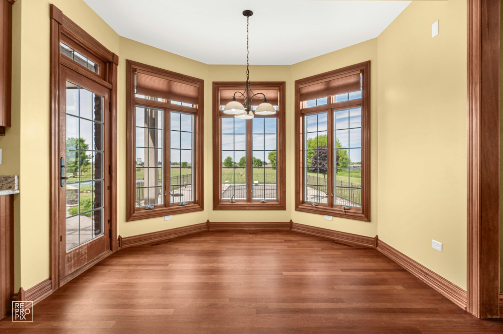 11N720 Muirhead Rd, Elgin, IL 60124_018