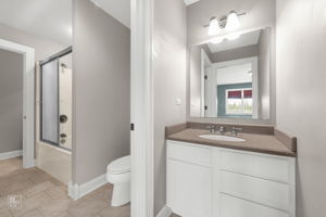 11N720 Muirhead Rd, Elgin, IL 60124_032