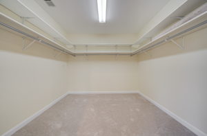 Main Bedroom - Closet