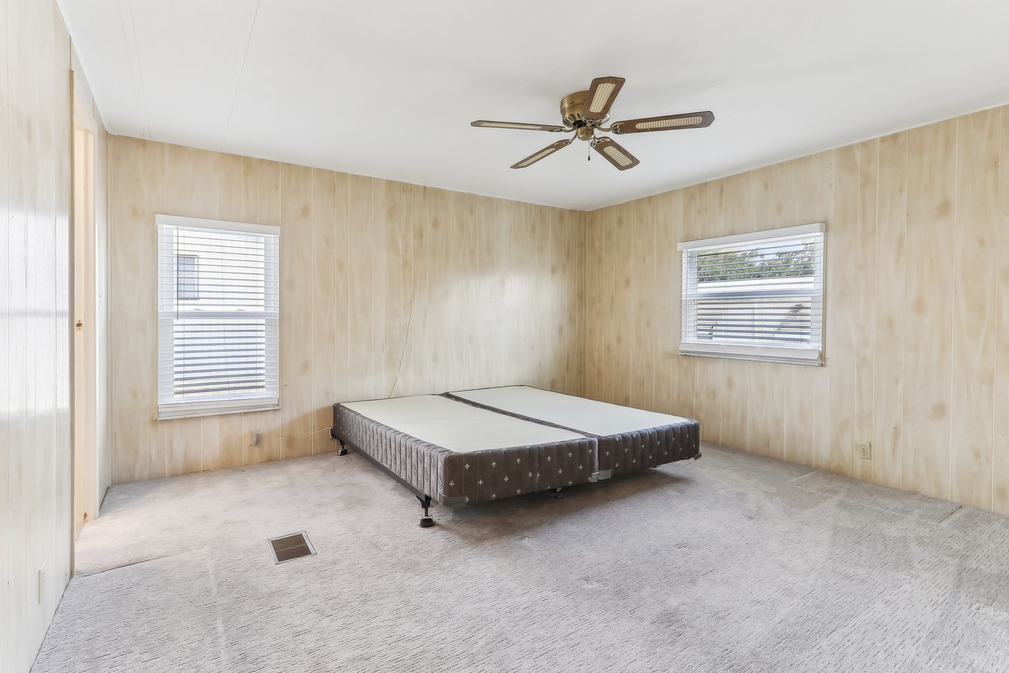 Orangewood Dr-025.jpg