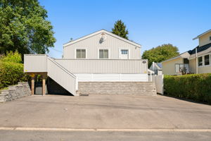  Photo 0