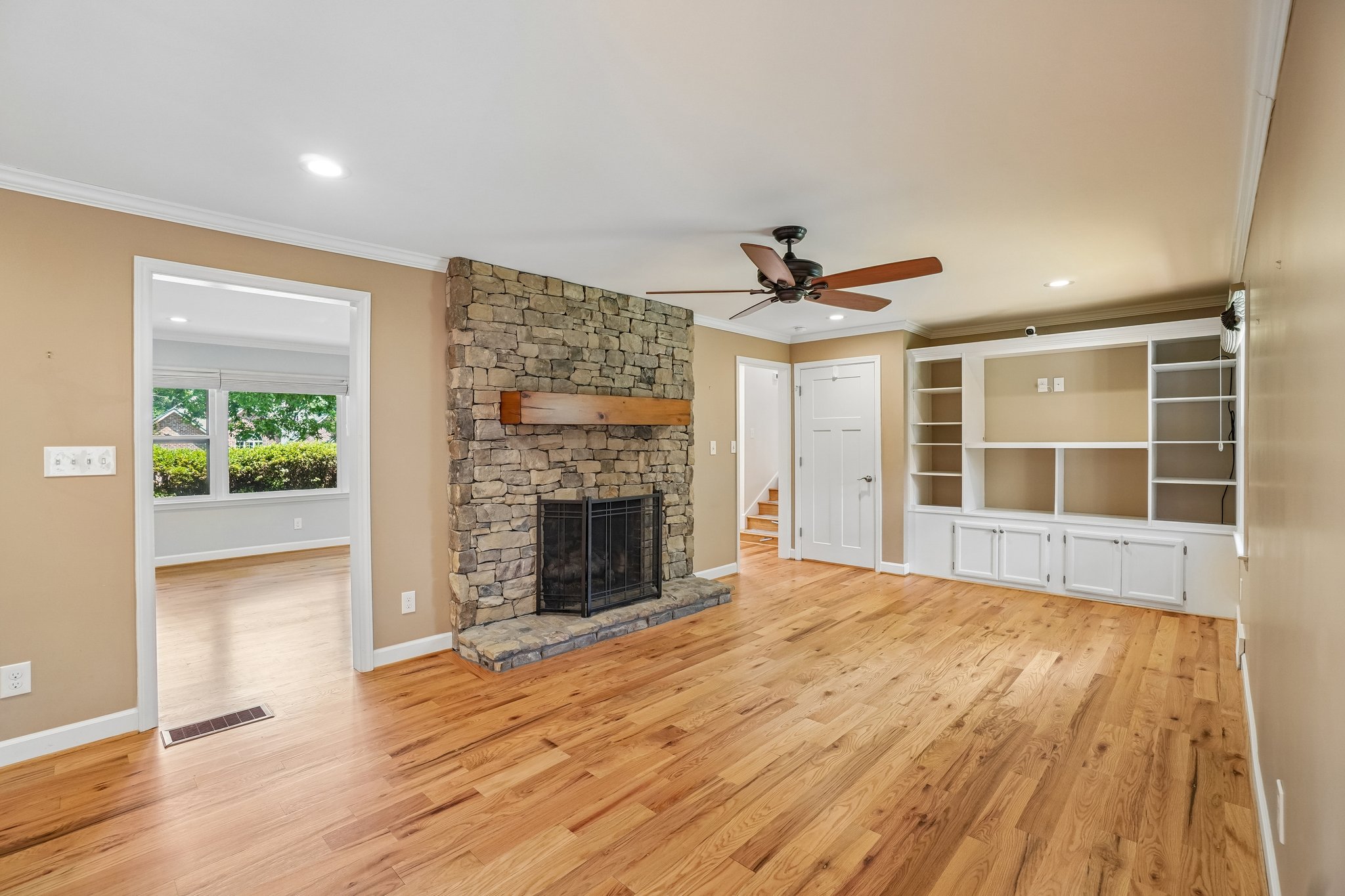 Ridgewood Ave-S1308-012.jpg
