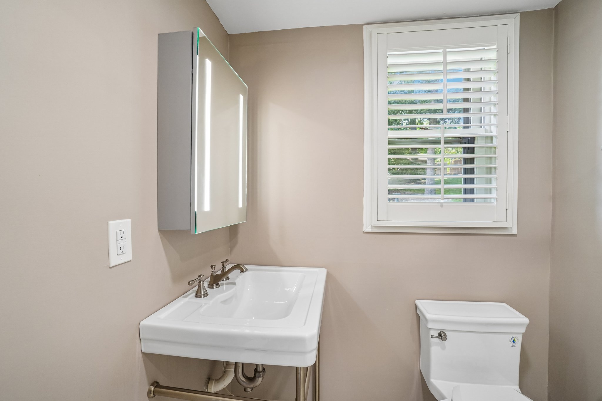 Ridgewood Ave-S1308-040.jpg