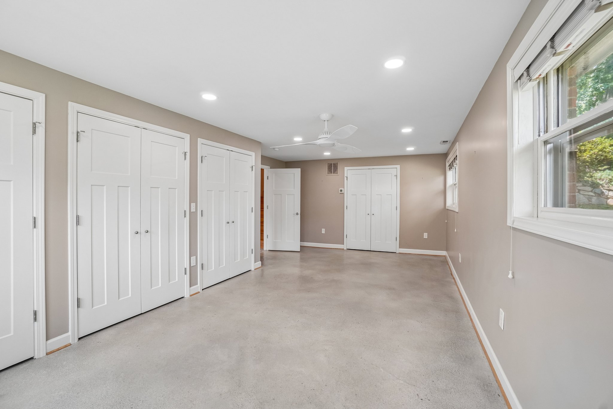 Ridgewood Ave-S1308-044.jpg