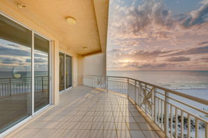 Side Bedrooms Balcony2a