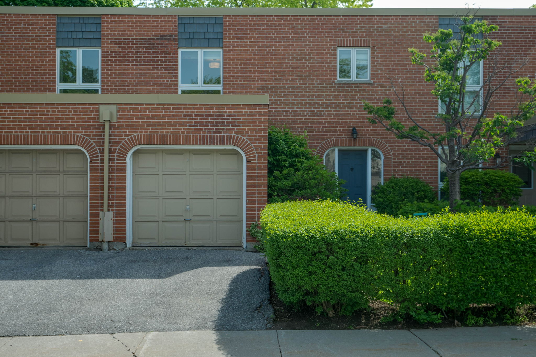 11 Scenic Millway Toronto, ON M2L 1S4