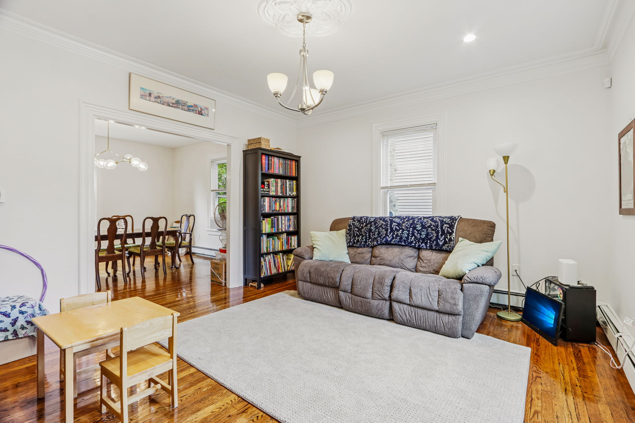 Sharon St-S3009-004r