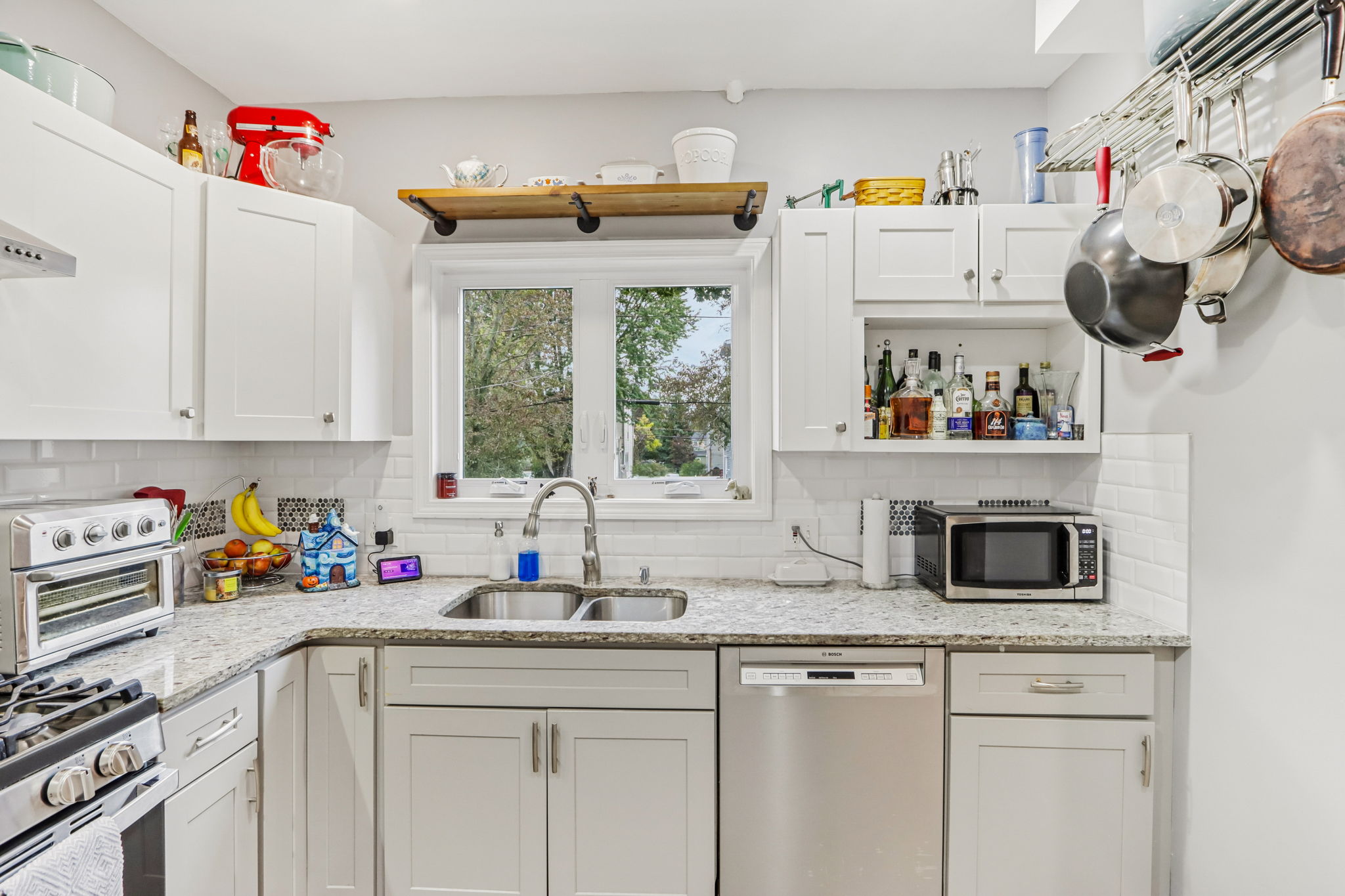 Sharon St-S3009-011r