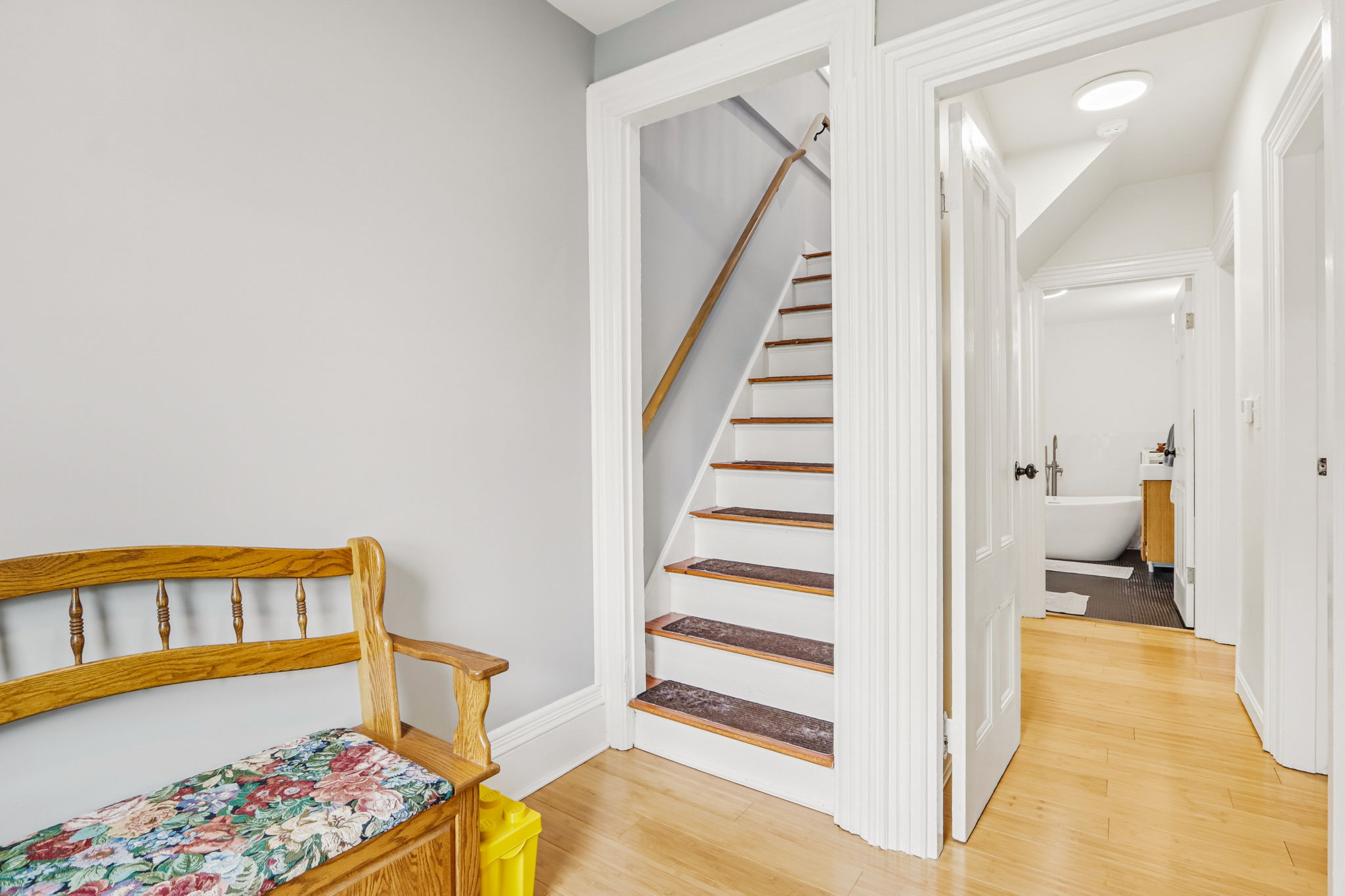 Sharon St-S3009-021r