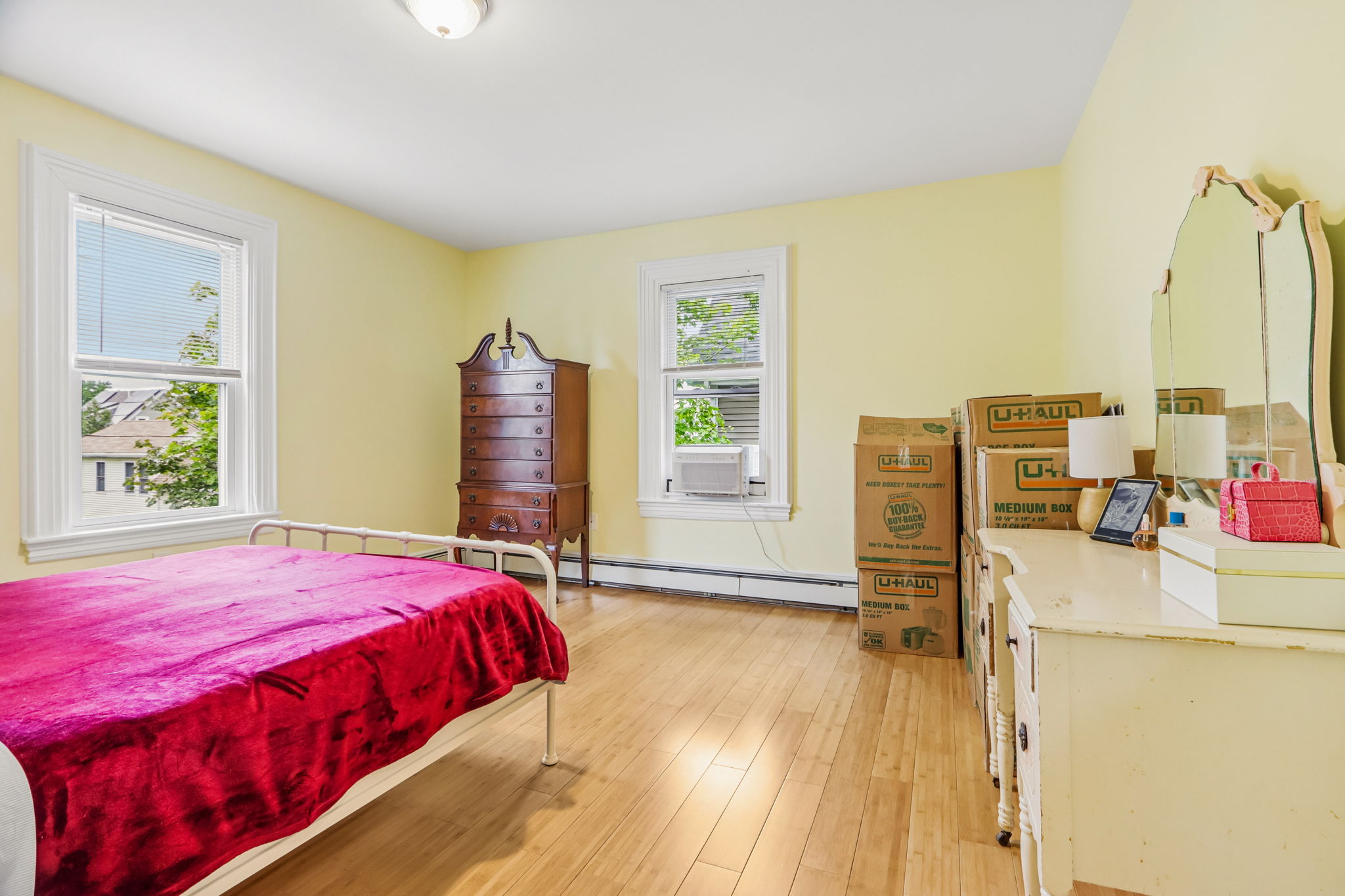 Sharon St-S3009-022r