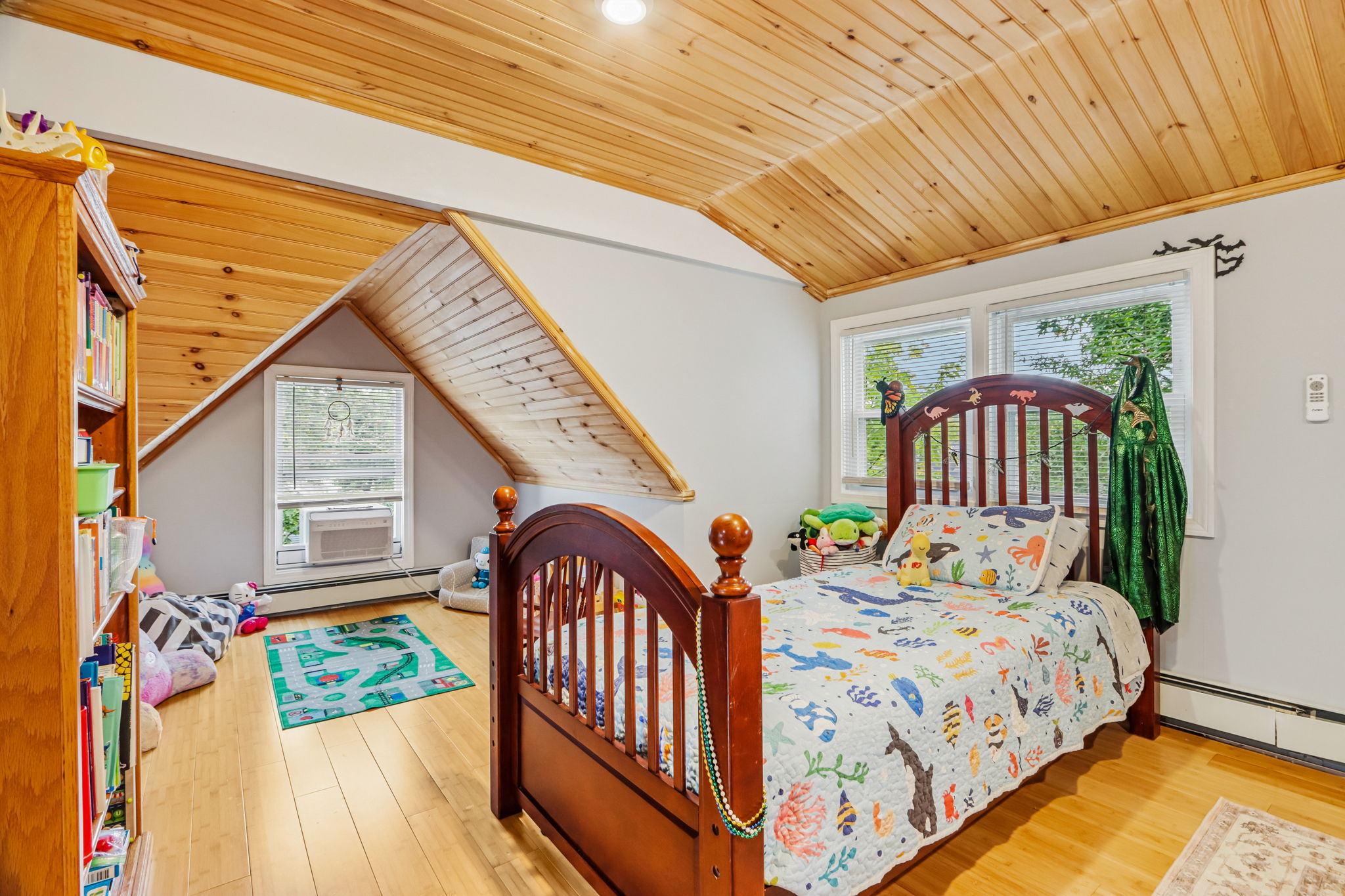 Sharon St-S3009-026r