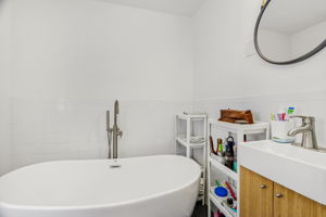 Sharon St-S3009-016r