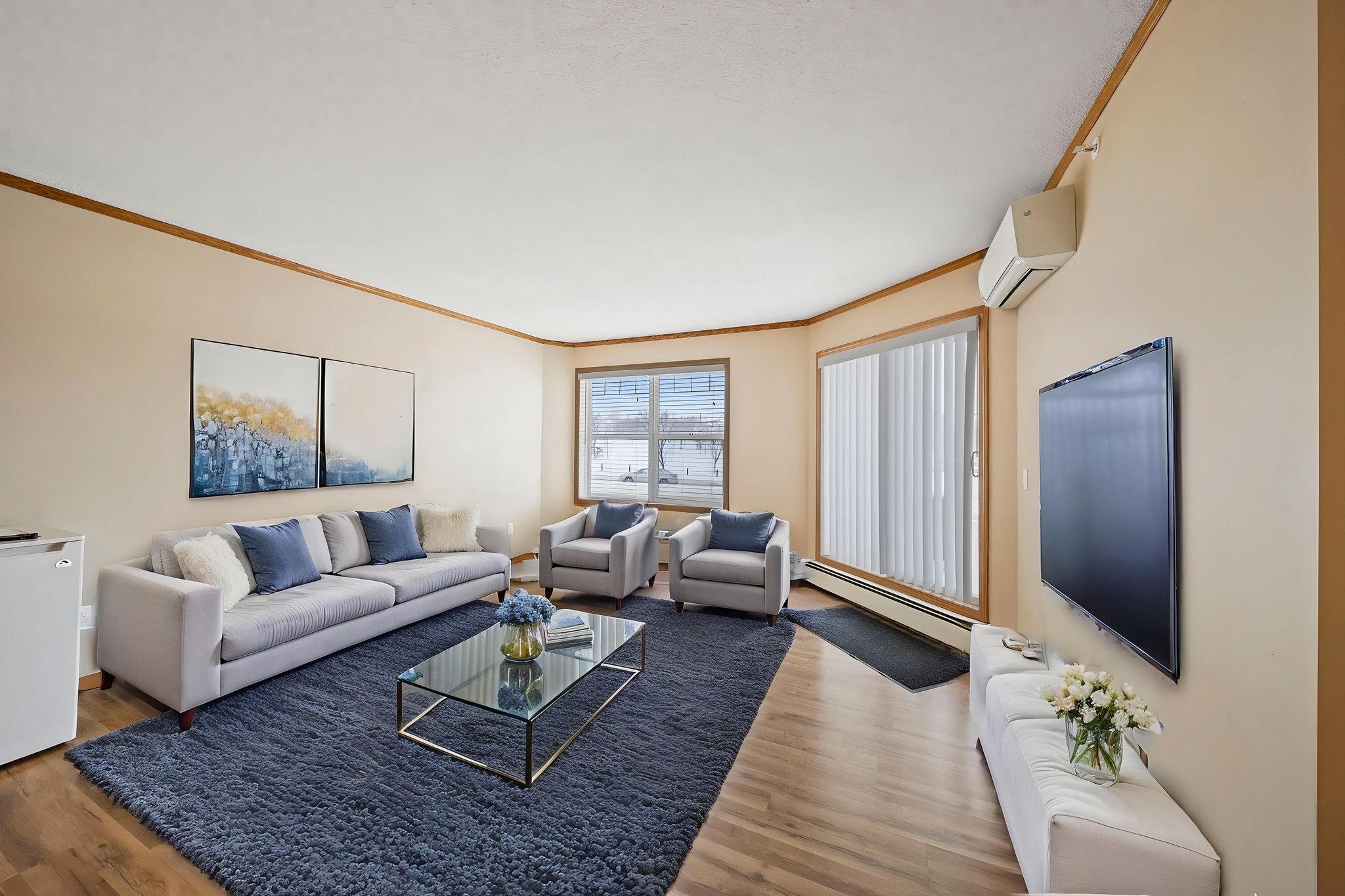 IMG_7404 virtually staged.jpeg