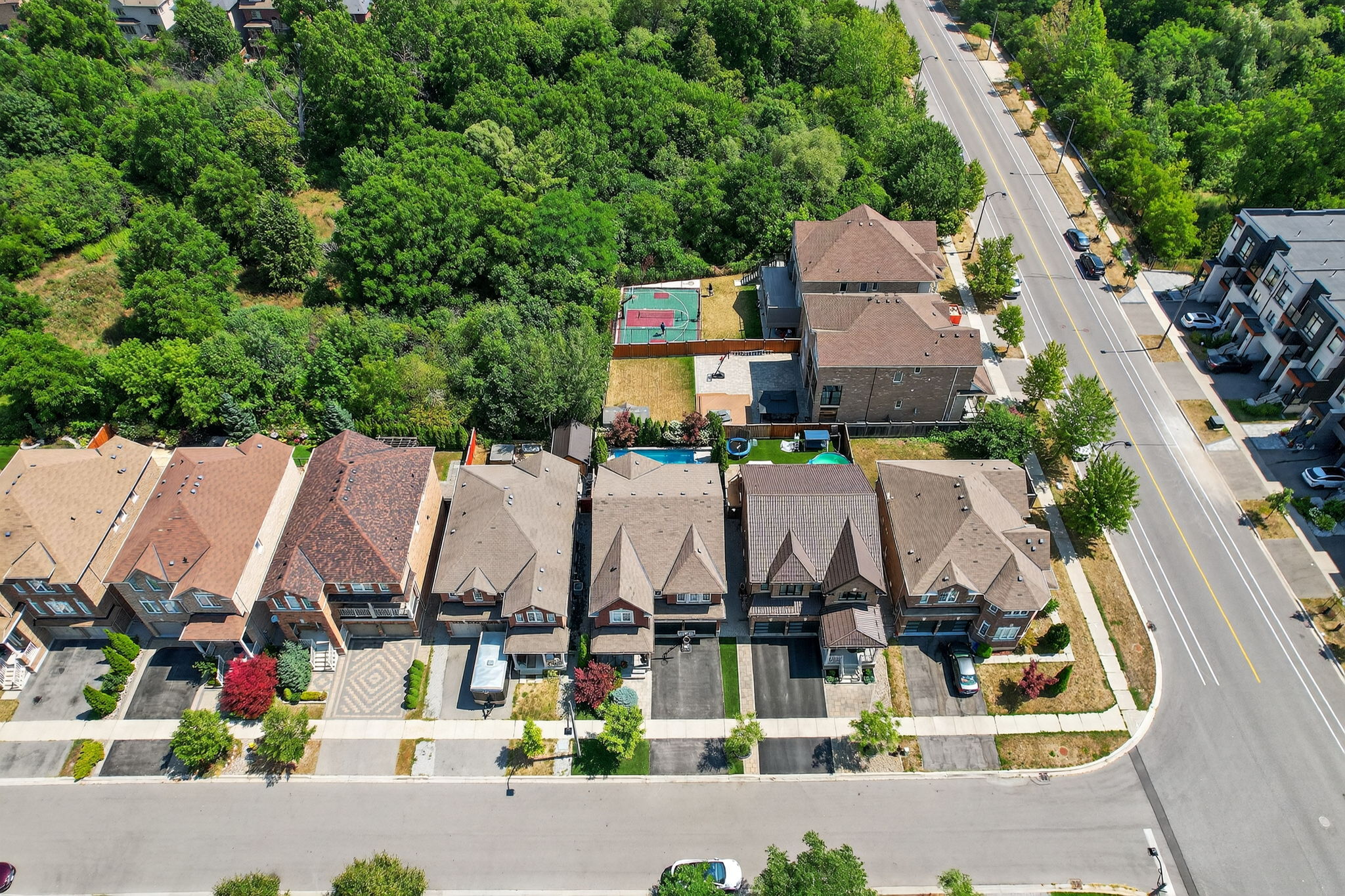 11 Wallenberg Dr Vaughan, ON L6A 4S5