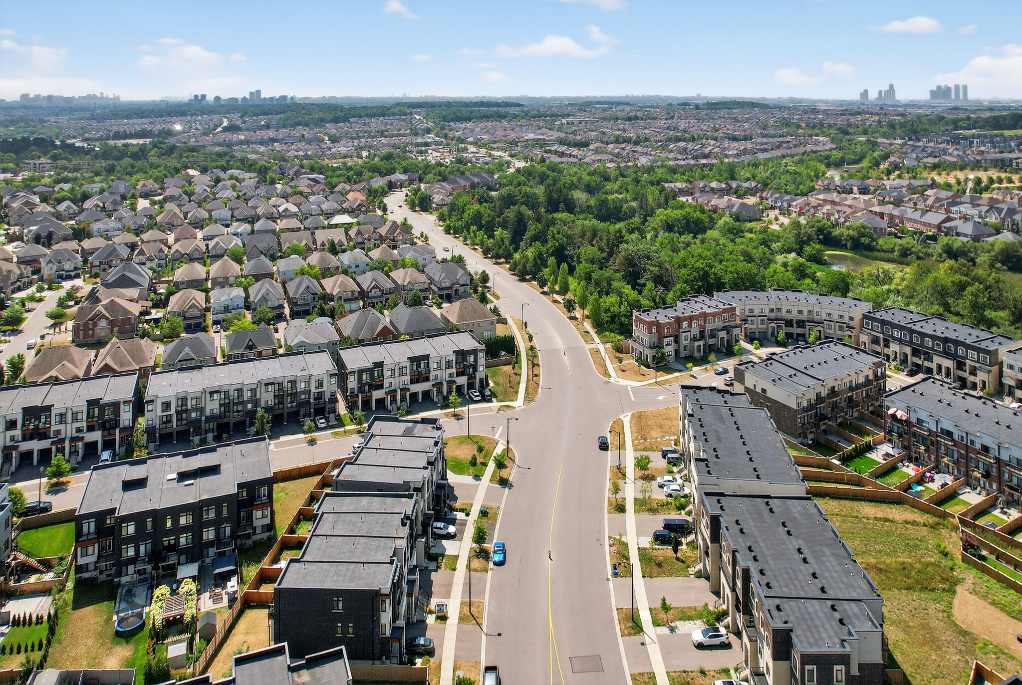 11 Wallenberg Dr Vaughan, ON L6A 4S5