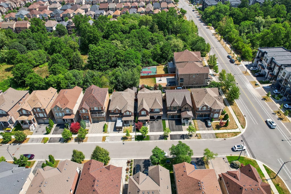 11 Wallenberg Dr