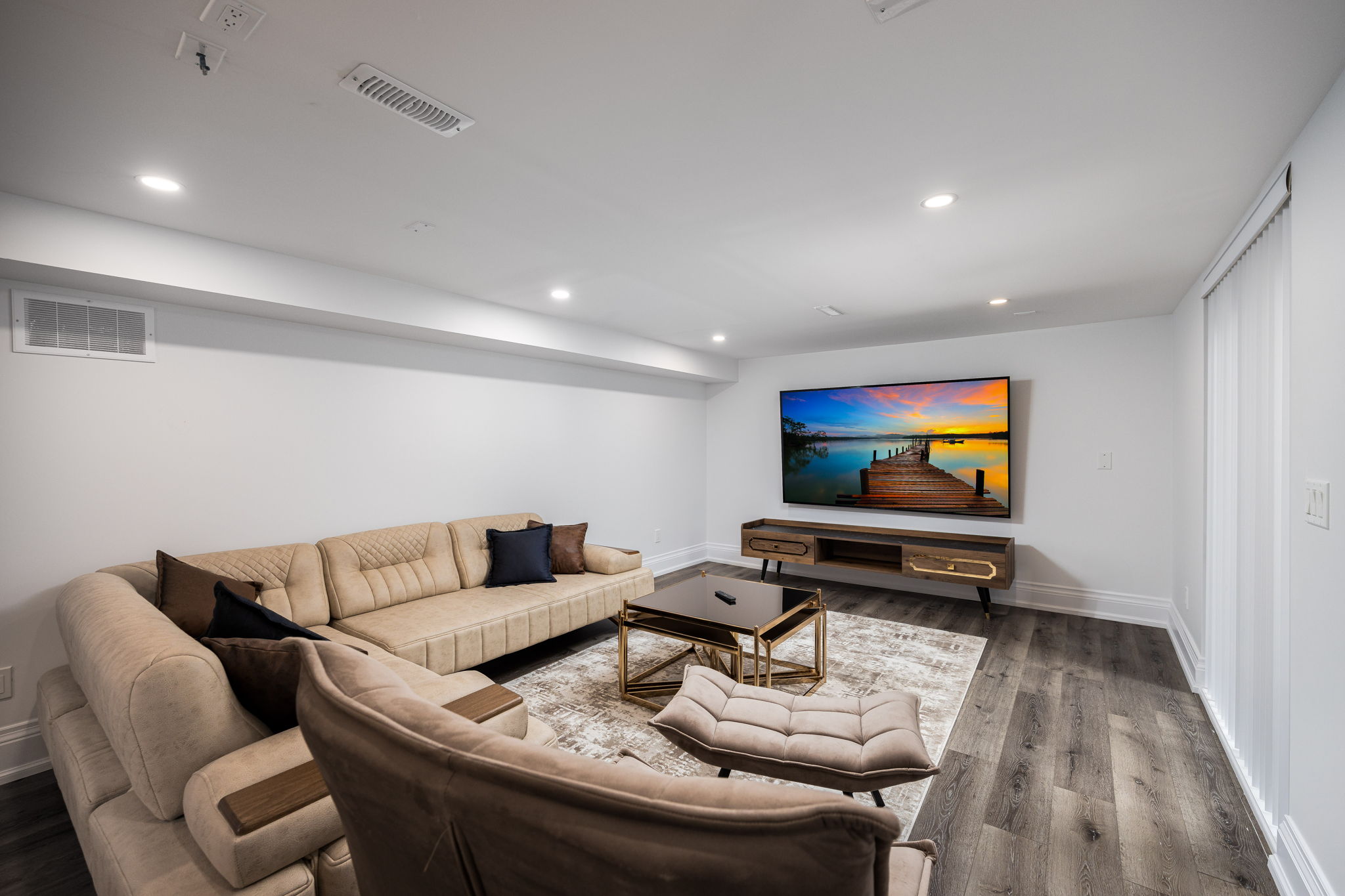 Toronto property showcase — delivered property photograph 25