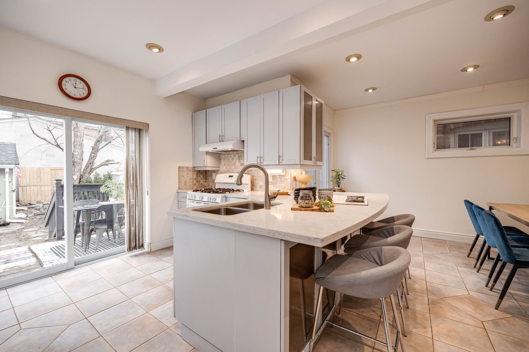 Toronto property showcase — delivered property photograph 17