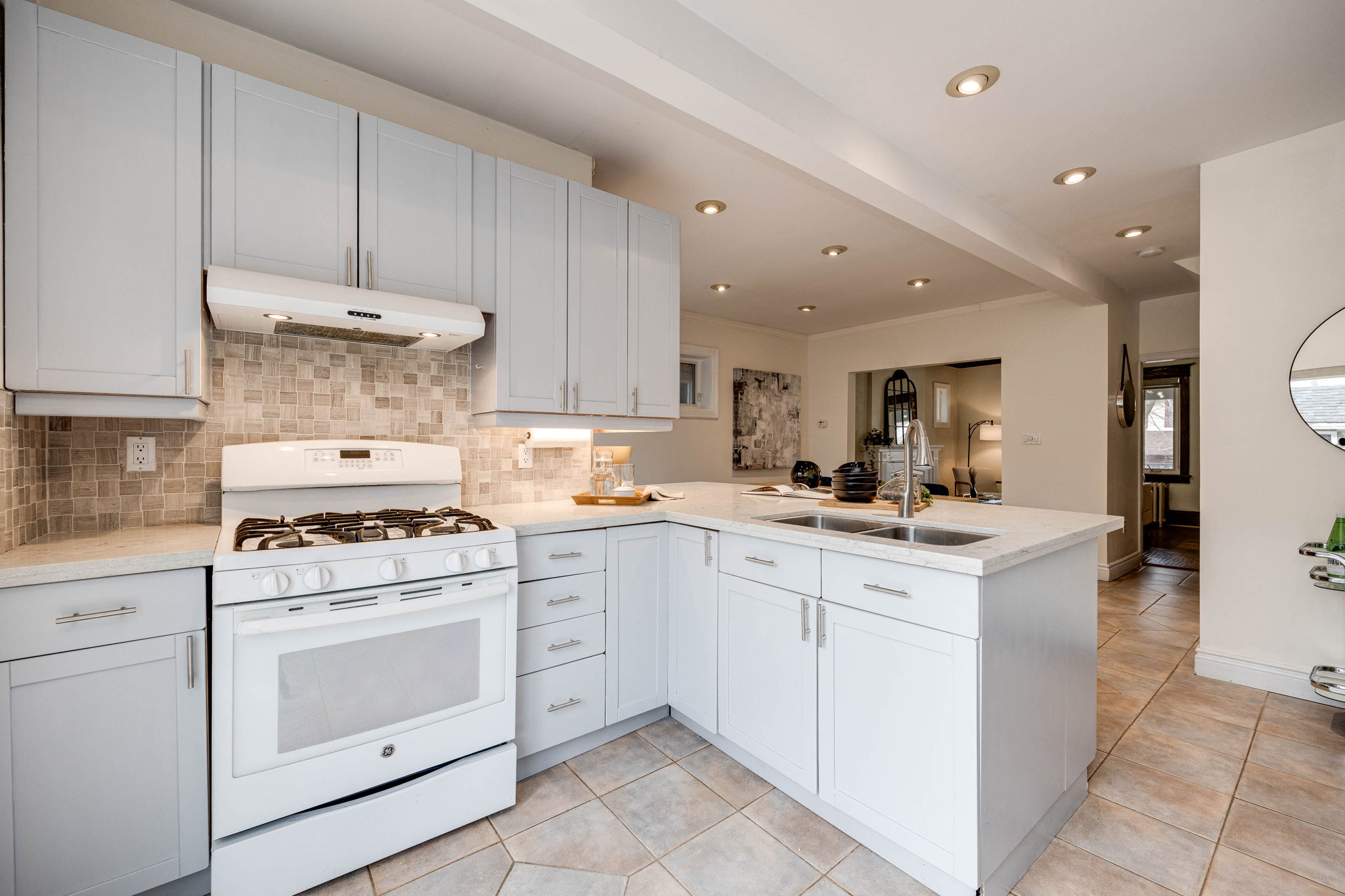 Toronto property showcase — delivered property photograph 21
