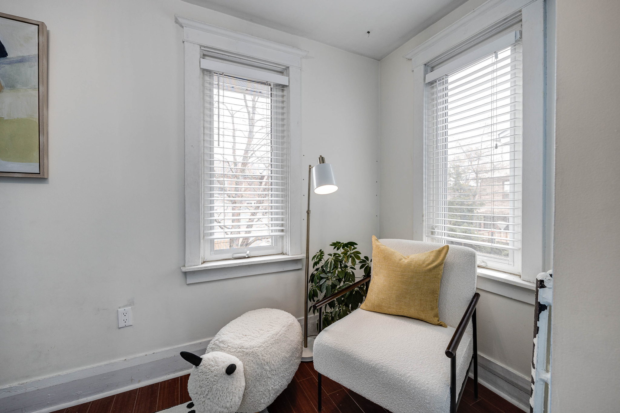 Toronto property showcase — delivered property photograph 30