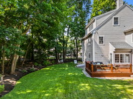 11 Woodbury Ct, Salem, MA 01970, USA Photo 12