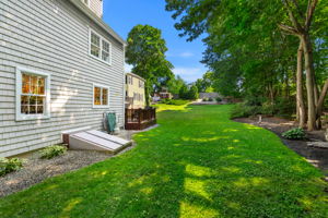 11 Woodbury Ct, Salem, MA 01970, USA Photo 18