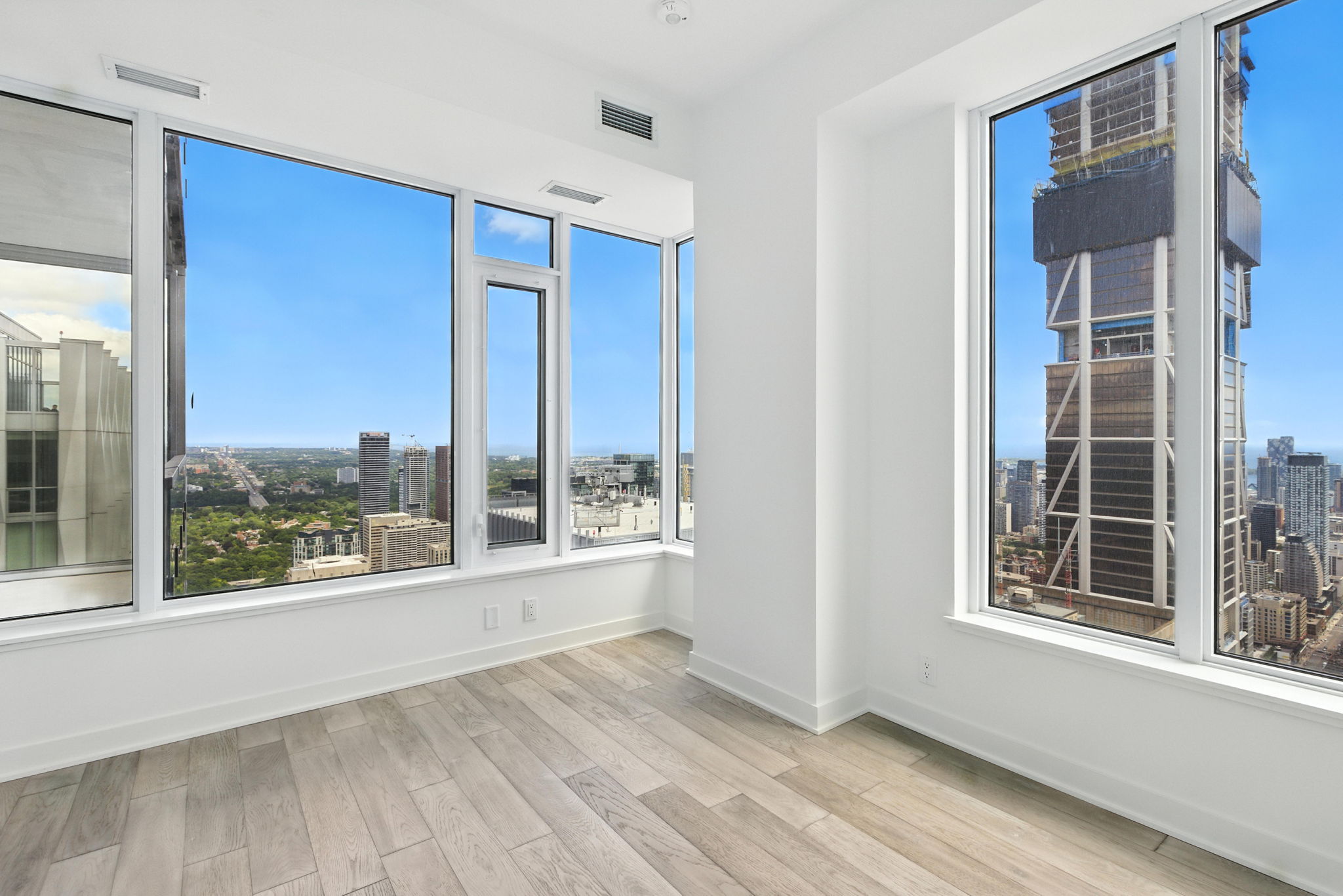 Toronto property showcase — delivered property photograph 16