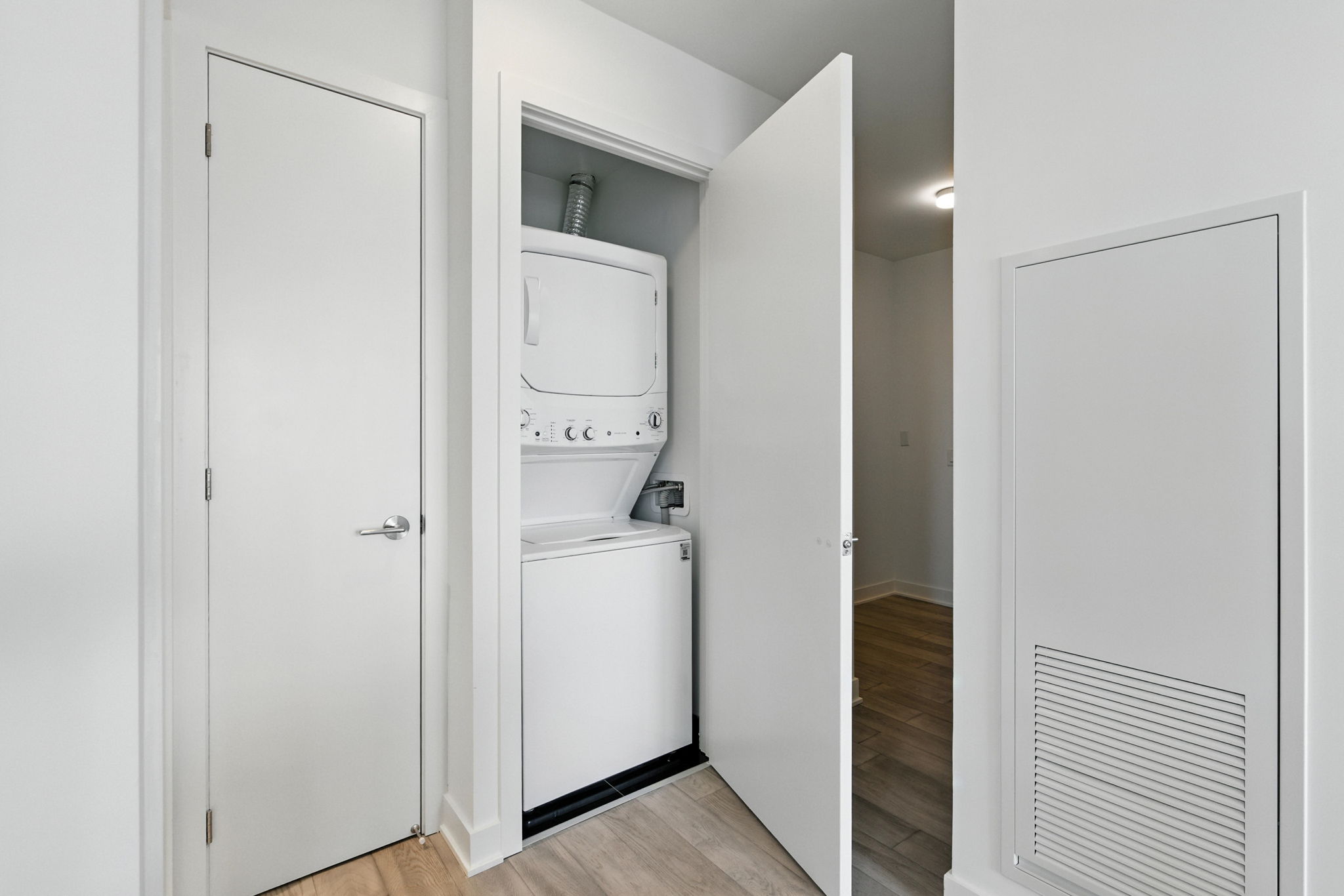 Toronto property showcase — delivered property photograph 20