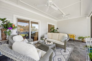 Screened-in Porch
