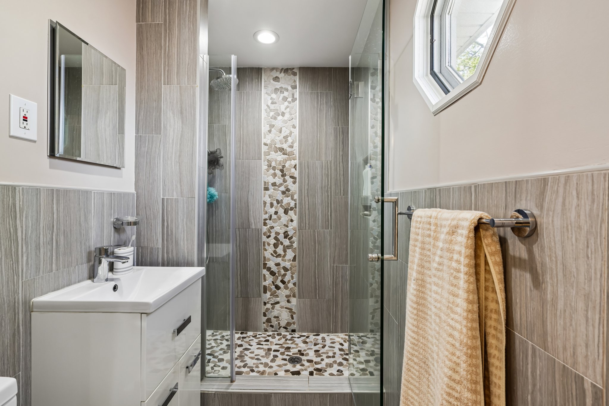 Byrd Ave-S2204-030.jpg