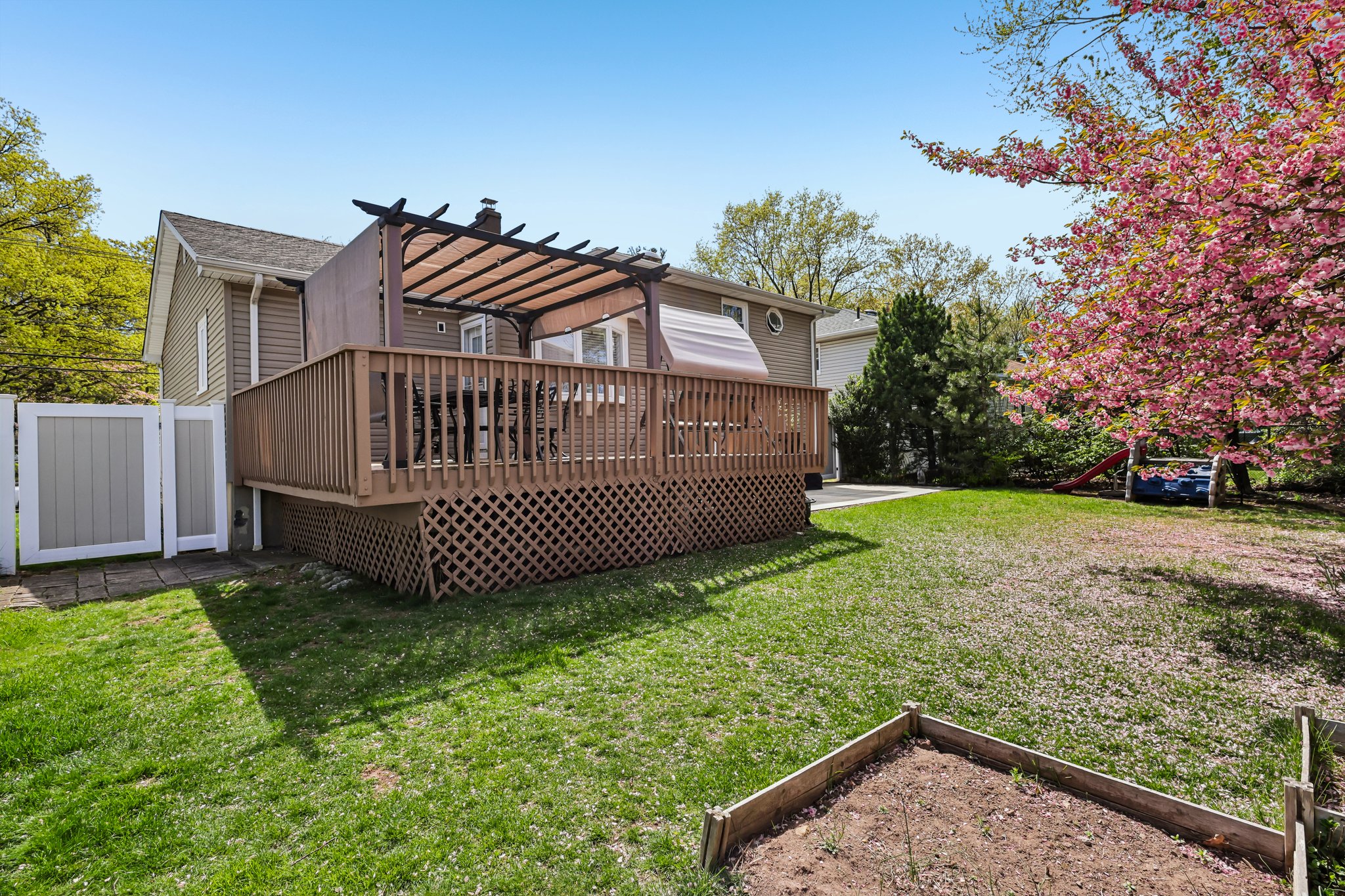 Byrd Ave-S2204-037.jpg