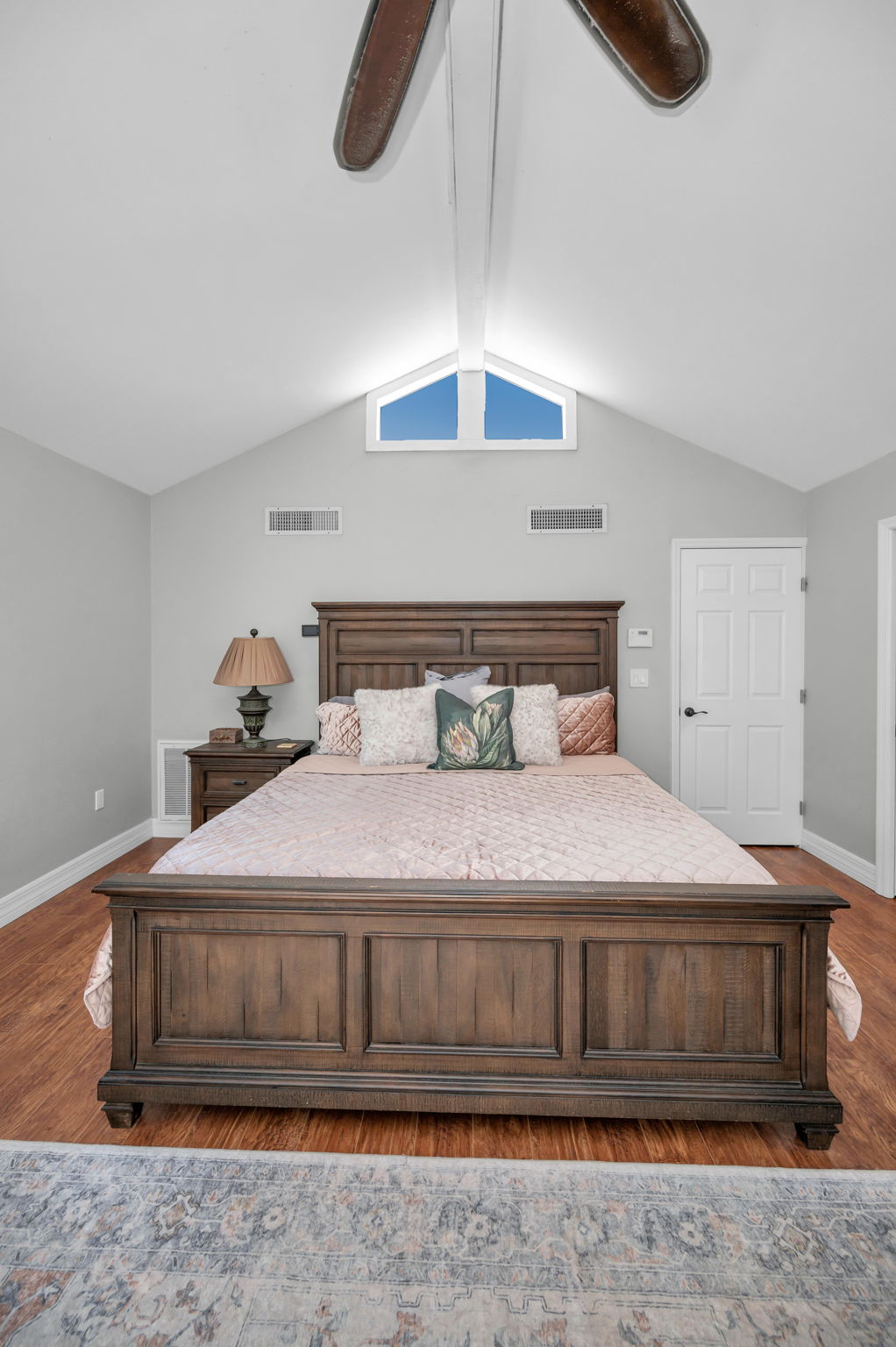 Upper Level Primary Bedroom1b