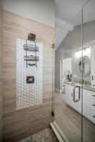 Upper Level Primary Bathroom1b