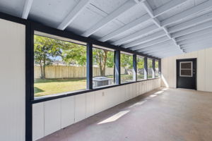 Screened-in Porch