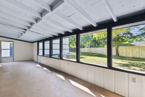 Screened-in Porch
