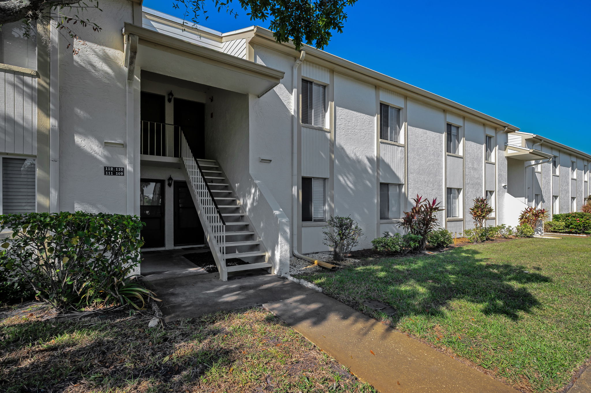Front Exterior2