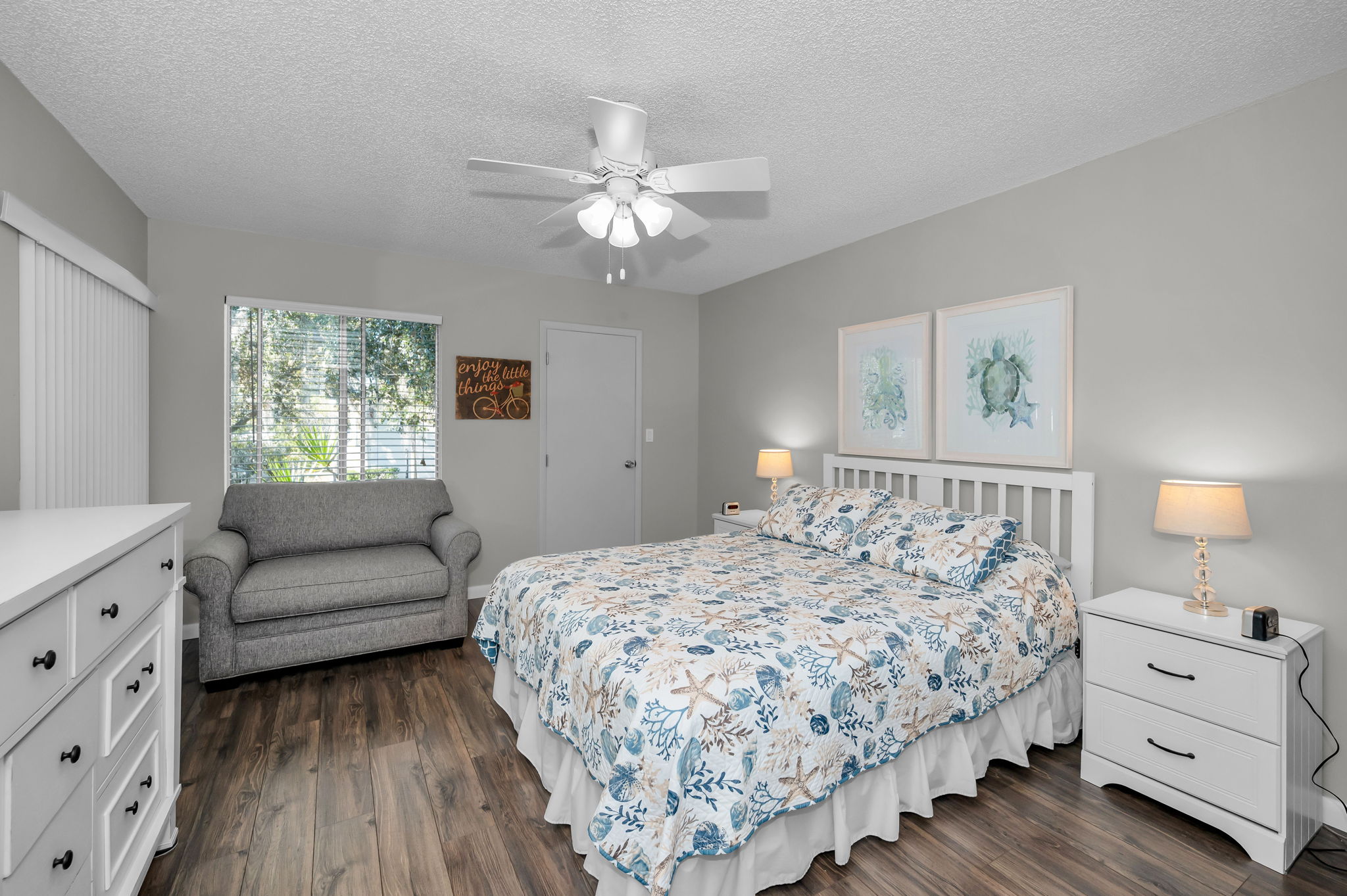 Primary Bedroom1a