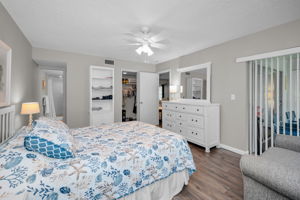 Primary Bedroom1c