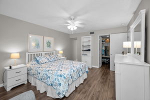 Primary Bedroom1d