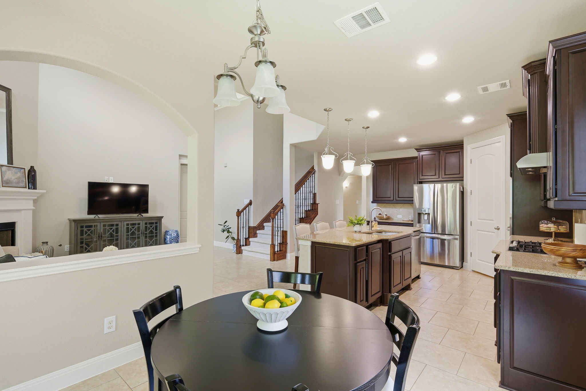 Eating Area/Kitchen