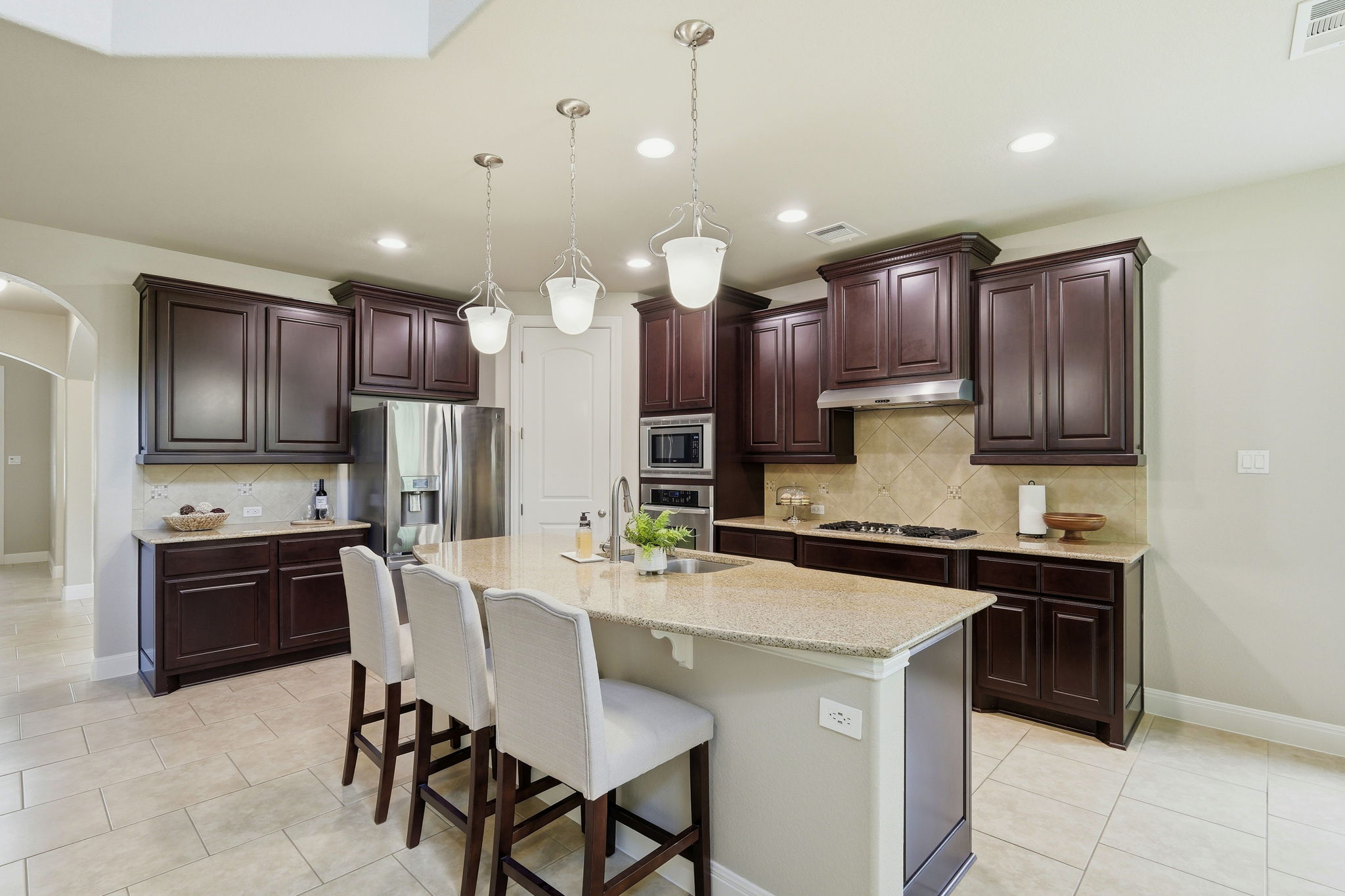 Kitchen/Breakfast Bar